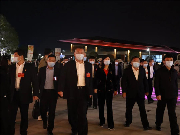 人大代表、政協(xié)委員打卡《china》